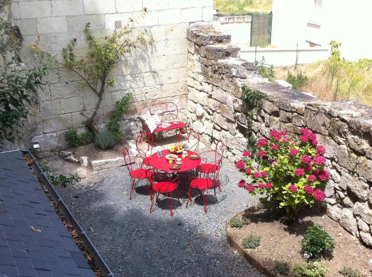 Vila L'Escale Troglo Au Bord De La Loire Souzay-Champigny Exteriér fotografie