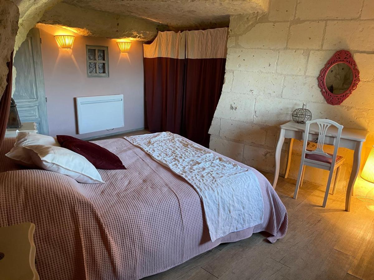 Vila L'Escale Troglo Au Bord De La Loire Souzay-Champigny Exteriér fotografie