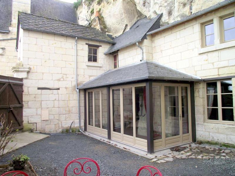 Vila L'Escale Troglo Au Bord De La Loire Souzay-Champigny Exteriér fotografie