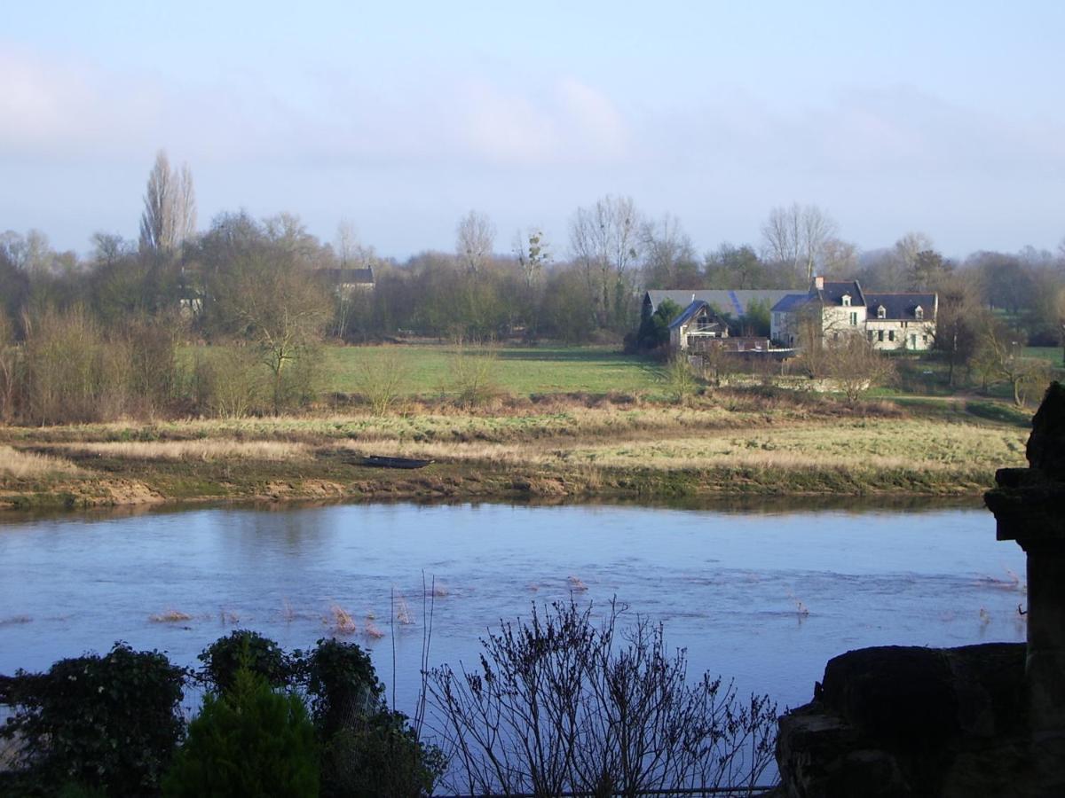 Vila L'Escale Troglo Au Bord De La Loire Souzay-Champigny Exteriér fotografie